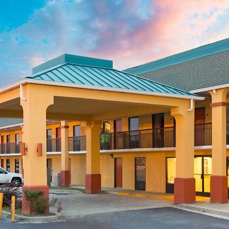 Super 8 By Wyndham Orangeburg Near I-26 Otel Dış mekan fotoğraf