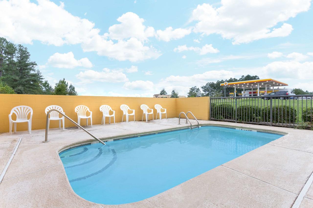Super 8 By Wyndham Orangeburg Near I-26 Otel Dış mekan fotoğraf